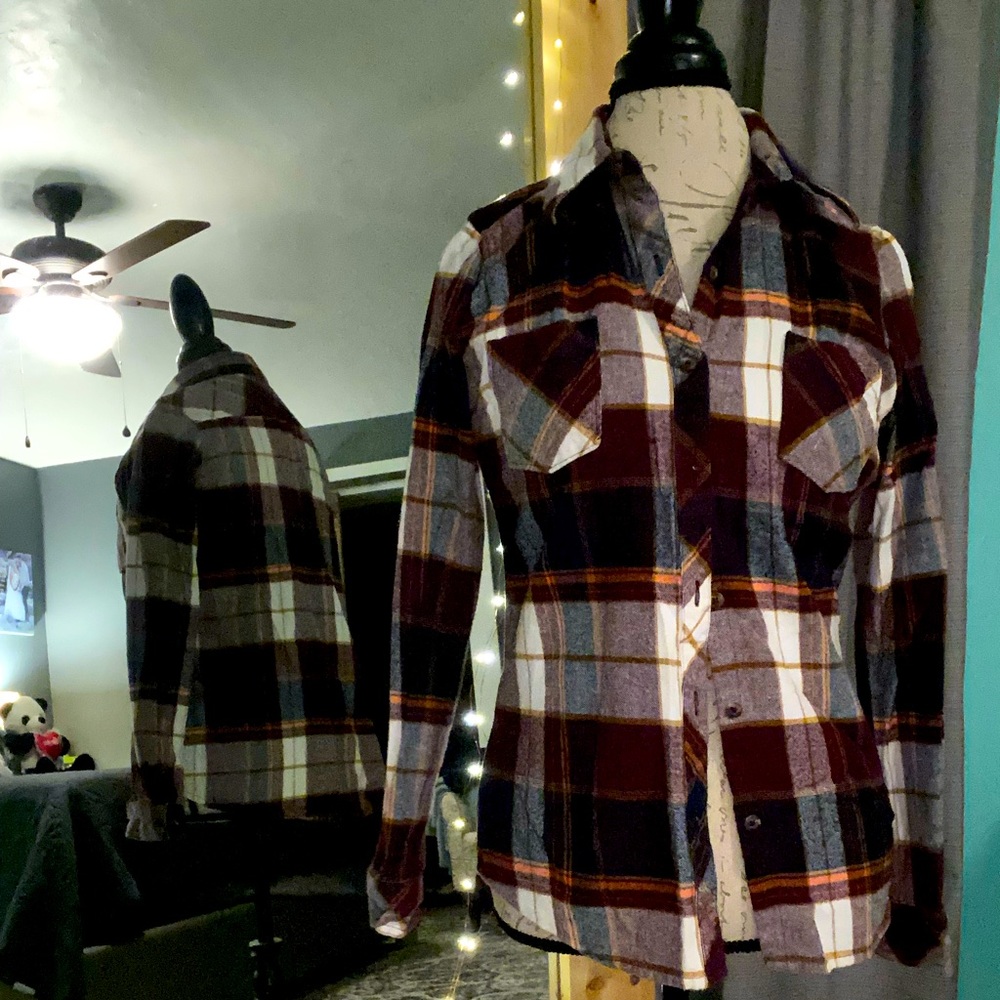 5/$20 Women’s plaid shirt.